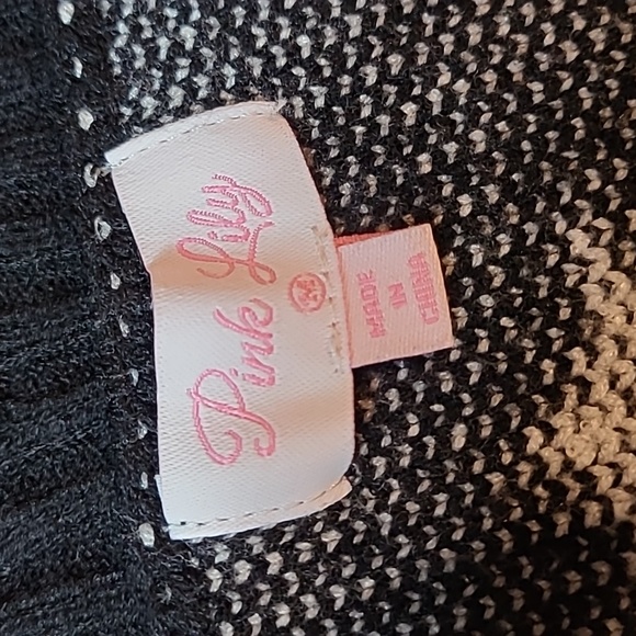 Pink Lily Star Print Sweater - Picture 8 of 12